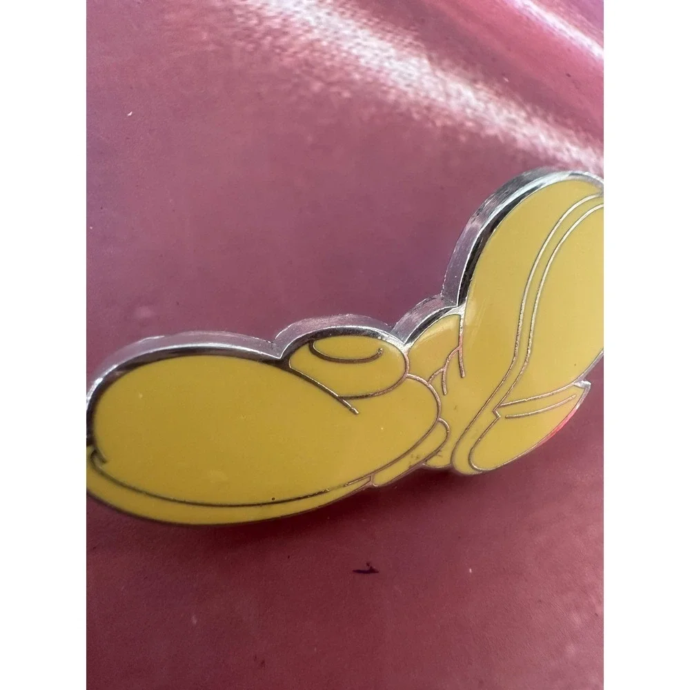 Disney Hidden Mickey Series Mickey Mouse Yellow Shoes‎ Pin 2017 Authentic Parks